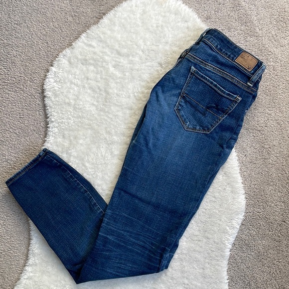 American Eagle Outfitters Denim - American Eagle stretch skinny jeans size 8 medium faded wash